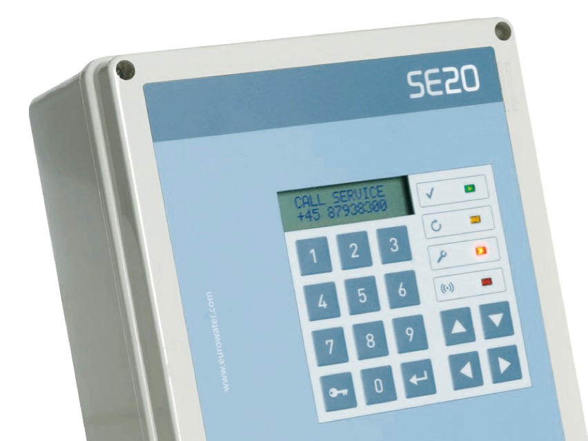 SE20 control unit showing service alarm